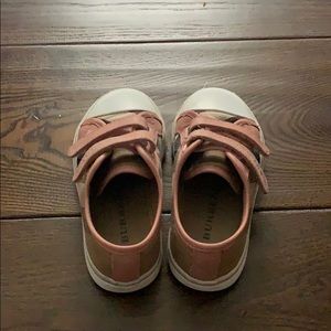 Authentic Burberry Toddler girl pink sneaker 25
